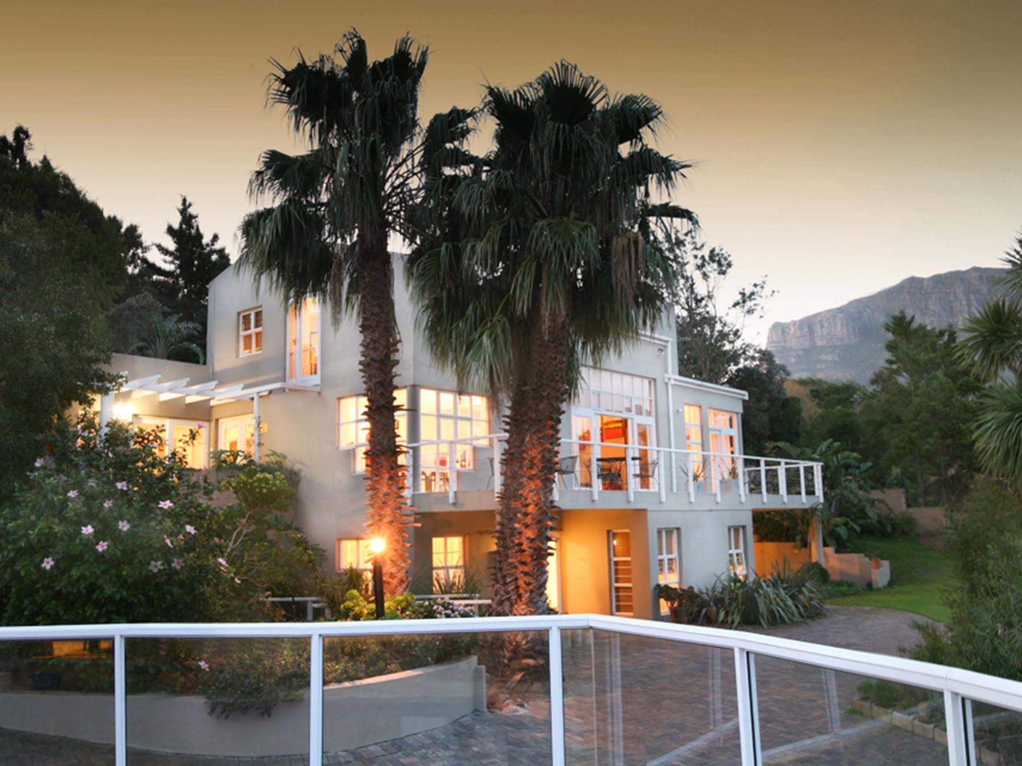 Art Gallery Guest House - Thandekayo Hout Bay Exterior foto