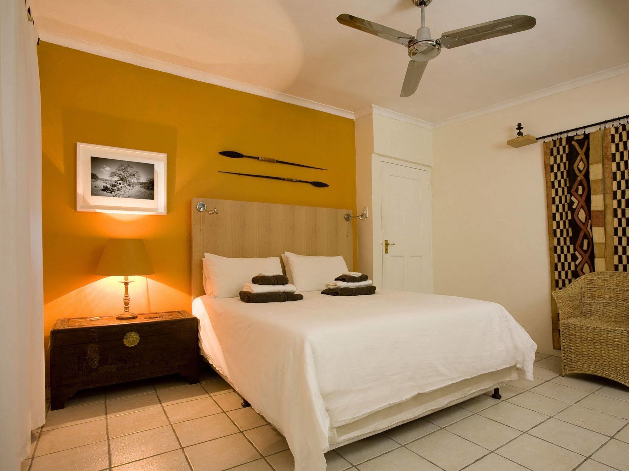 Art Gallery Guest House - Thandekayo Hout Bay Exterior foto