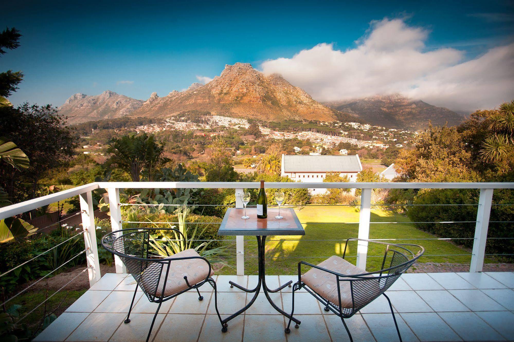 Art Gallery Guest House - Thandekayo Hout Bay Exterior foto